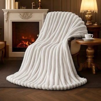 Amélie Home Faux Fur Throw Blanket for Couch