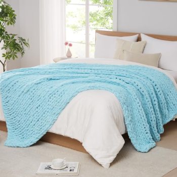 L’AGRATY Chenille Chunky Knit Blanket