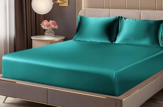 BEDELITE Satin Fitted Sheet and Pillowcases Set