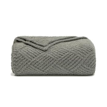 bearberry Super Soft & Fuzzy Minky Throw Blanket Lightweight All-Season