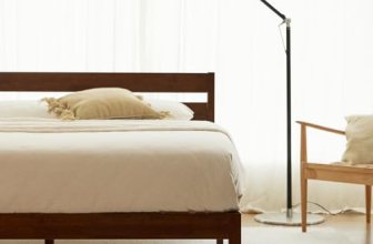 LIFEMENT King Bed Frame with Headboard Classic Wood Platform