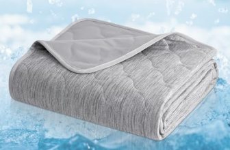 Cozy Bliss Deluxe Leakproof Cooling Blanket for Large Dogs Q-Max 0.5