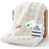 Bedsure 3D Fleece Bubble Blanket for Couch